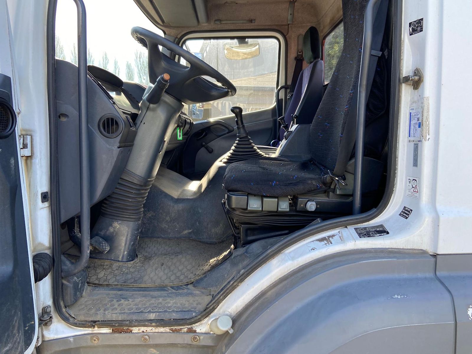 639263950353957746_mercedes-benz-atego-2633-euro-3-palfinger(30).jpg